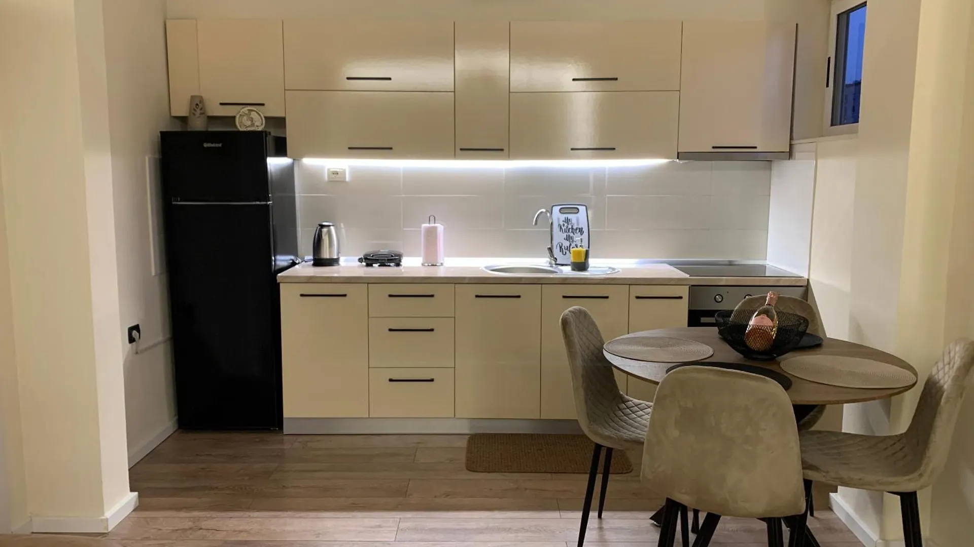 Nemanja Apartment Center Durrës